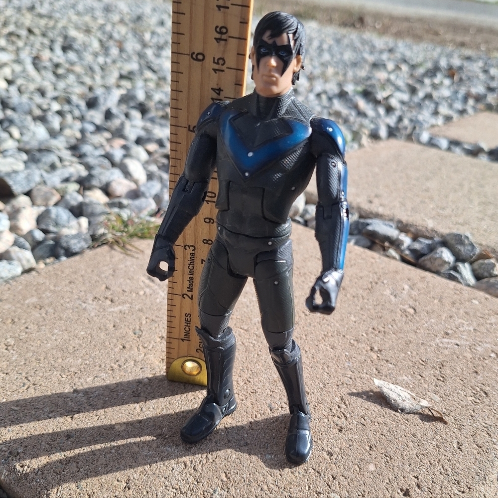 Mattel Batman Missions Nightwing action figure - Picture 6 of 9